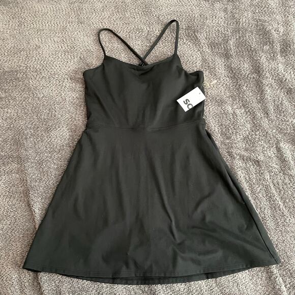 NWT Workout Dress Athletic Black Built in Shorts - Size M - Picture 1 of 5